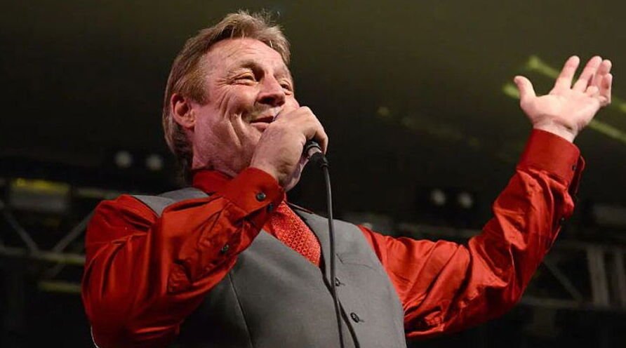 Ernest Ray Lynn: A Son of Country Music Heritage